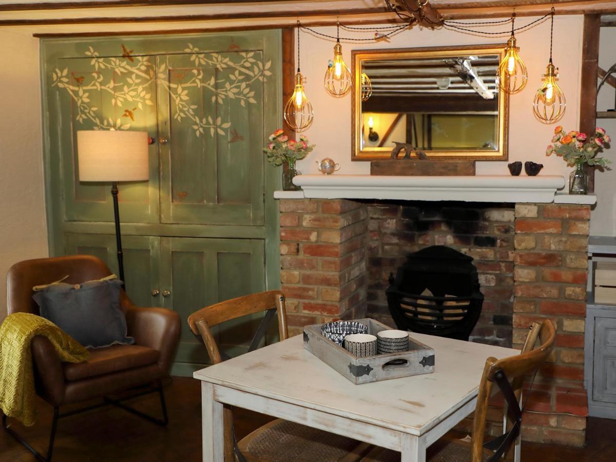 Woodleys Cottage Woburn Sands Екстериор снимка